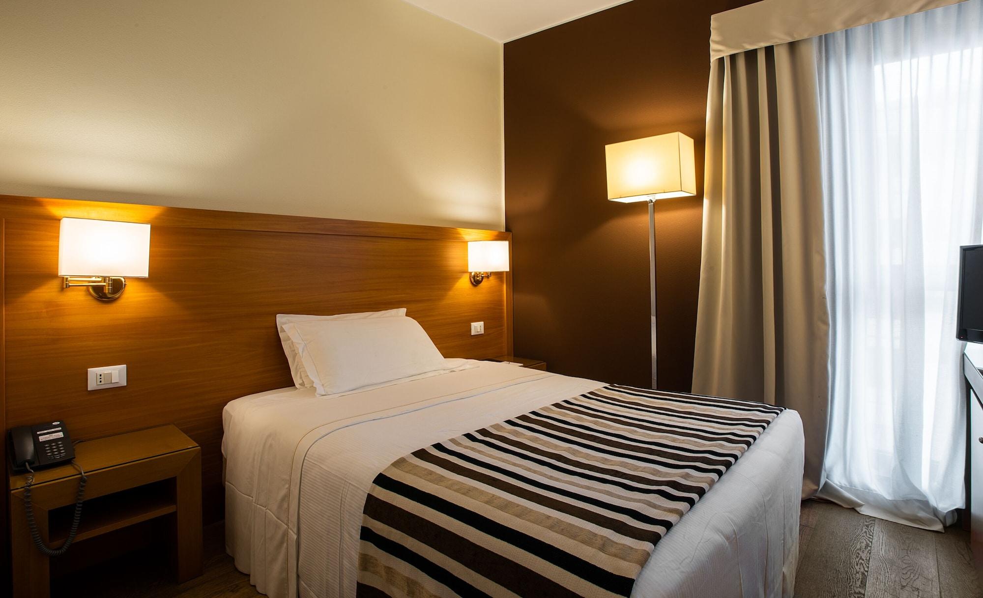 Sardegna Hotel - Suites & Restaurant Cagliari Exterior photo