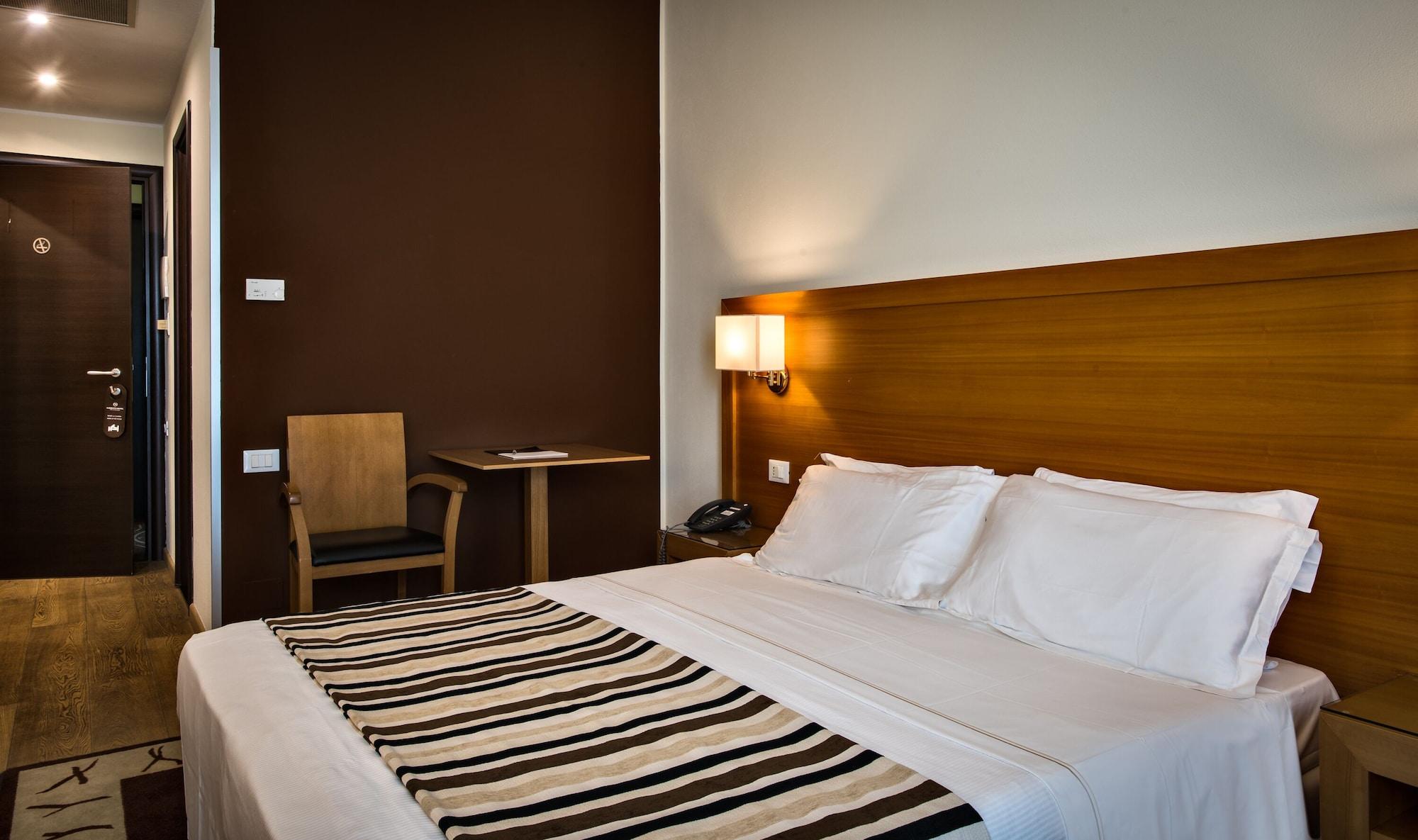Sardegna Hotel - Suites & Restaurant Cagliari Exterior photo